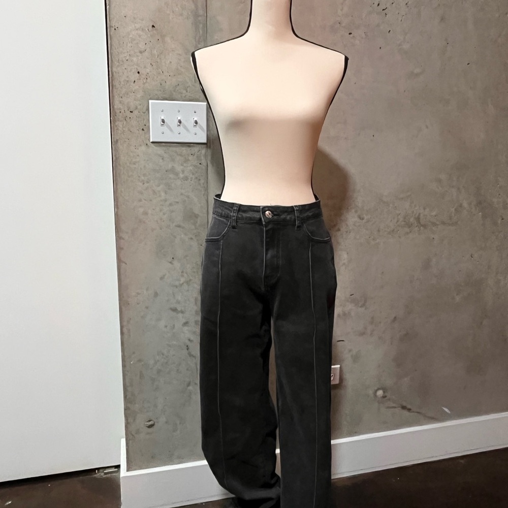 Women’s Grey-Black Straight-Leg Jeans